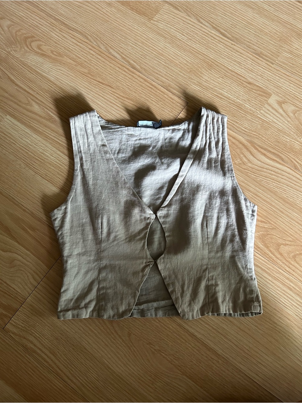 PrettyLittleThing Beige Neutral Cropped Opening Top Size 4